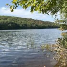 Lakeside Vacation in New Hampshire item