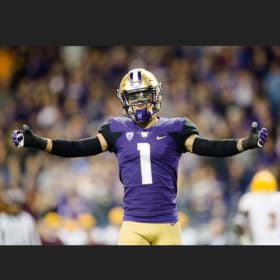 Byron Murphy UW Alumni Jersey – A True Fan’s Treasure (46L) item