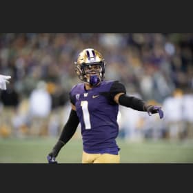 Byron Murphy UW Alumni Jersey – A True Fan’s Treasure (46L) item