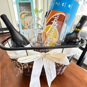 Ultimate Outdoor Entertaining Basket item