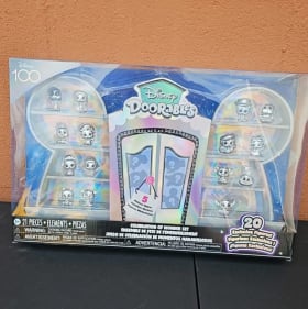 Disney Doorables Disney100 Celebration of Wonder Set, 21-pie item