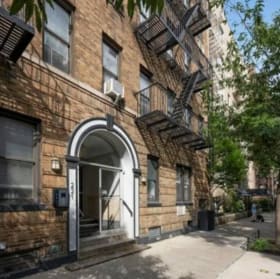 A Weekend in Manhattan! item