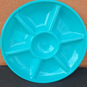 Chip N Dip Hard Plastic 12-Inch Round 7-Section Serving Tray item
