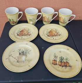 Cheri Blum Garden plates & Cups item