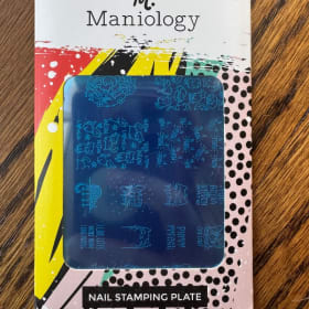 Nail Art Enthusiast Gift Set (includes 24 Color Streets) item