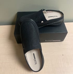 13. Kozi Canada Shoes - Size 38/ Colour black(v. $80) item
