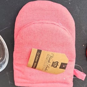 Heart wire basket & glass Heart with oven mitt item