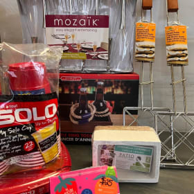 F7 - Summer Patio Gift Basket and Gift Card item