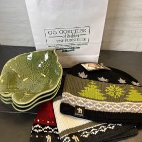 HB17 - Canadian Toques & Decorative Leaf Bowls item