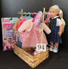 94 - Doll Dreams & Dress-Up item