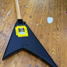 Signed guitar from the lead singer of My Chemical Romance, G item