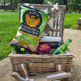 A Garden Picnic at Stan Hywet item