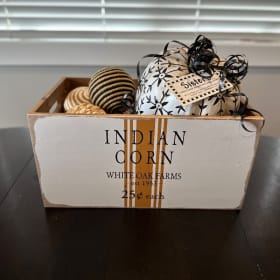 Farmhouse Charm Décor Set item