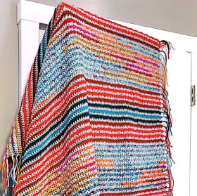 Crochet throw handmade 100% acrylic throw 1 item