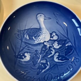 Vintage Bing & Grondahl Mother's Day Plate- 1973 item