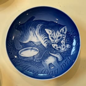 Vintage Bing & Grondahl Mother's Day Plate- 1971 item