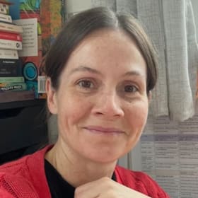 One gluten free pie or cake item