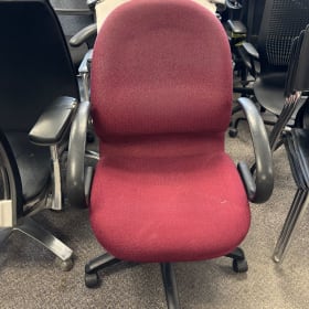 #3 Chaise en tissu sur roues item