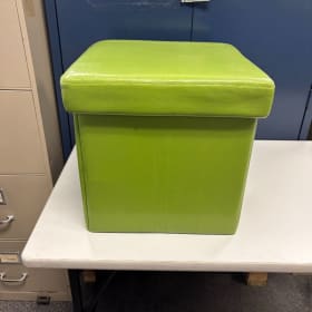 #05- Pouf de rangement vert lime item