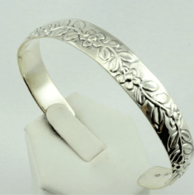 106 Lovely Floral Patterned Silver Cuff Bracelet item
