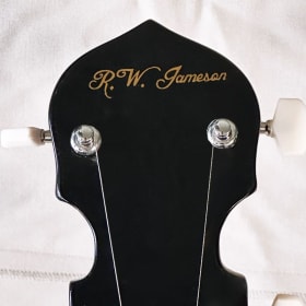 RW Jameson 5-String Banjo – Includes Stand and Carrying Case item