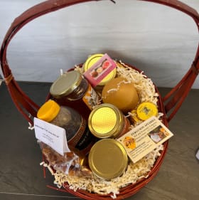 F22 - Ferguson Apiaries Gift Basket item