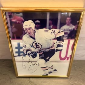 S1 - Dave Shaw Autographed Hockey Stick & Framed Photo item