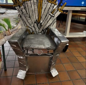 Throne - Life size item