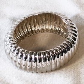 Bold Silver-Tone Ribbed Bracelet – Costume Jewelry item