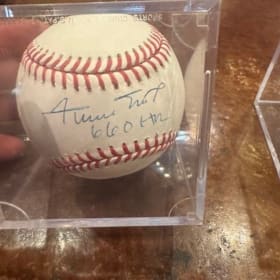 Willie Mays 660th Homerun Autographed Baseball item