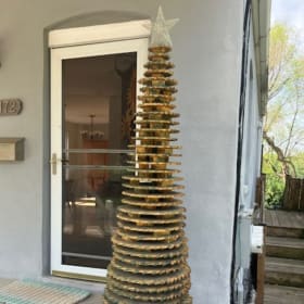 Year round, all occasion celebratory tree item