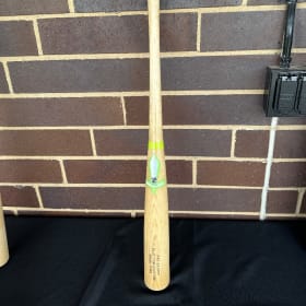Custom engraved wooden bat item