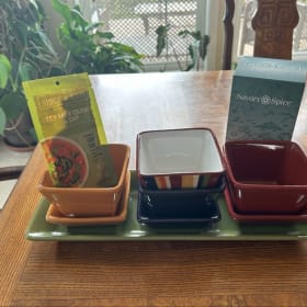 Pampered Chef Chip and Dip Set with Dip packets item