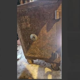 Metal safe on wheels item