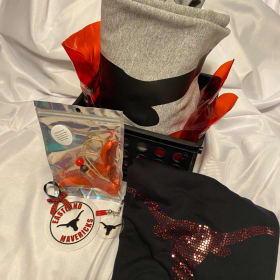 “Maverick Madness” Gift Basket item