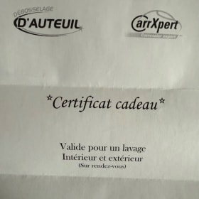 Nettoyage extérieur et intérieur de votre voiture item
