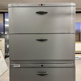 #46  Grand PED - 3 tiroirs -gris item