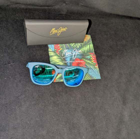 Maui Jim Blue Polarized Sunglasses item