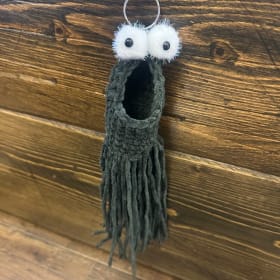 Y - Sprout the Yip Yip Alien item