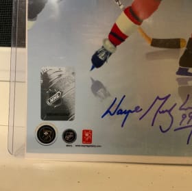 Signed Wayne Gretzky Print item