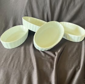 Set of four Bonjour ramekins item