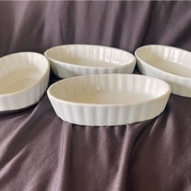 Set of four Bonjour ramekins item