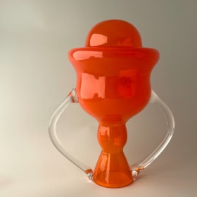 VASE ORANGE AVEC ANSES par Sécrétion Féline item