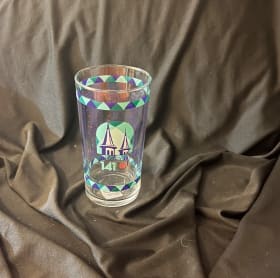 2015 Kentucky Derby glass. 141 Run for the Roses. item