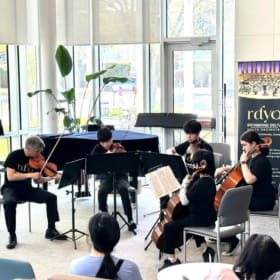 Violin Lesson with Jonathan Der (2) item