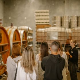 The LuLu Island Winery Estate Tour for 4 people - Set 2 item