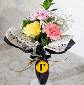 3 Flower Arrangement item