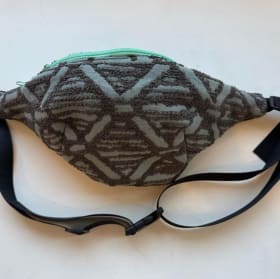 Graphic Grey, On-the-Go item