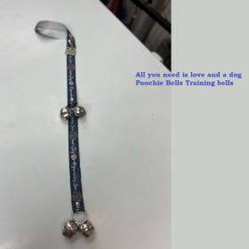 Poochie Bells "All you need is love" 26 in item