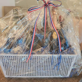 Basket of Wine item